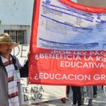 Marcha de maestros y padres de familia en contra de las reformas en Jerez