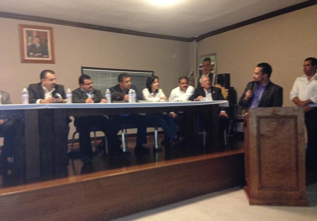 Alcalde de Jerez se reune con la Federación de Zacatecanos en California