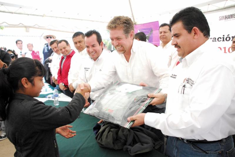 Entrega SEDESOL 866 uniformes escolares en cinco comunidades de Fresnillo Zacatecas
