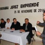 Entrega alcalde apoyos a 14 emprendedores jerezanos