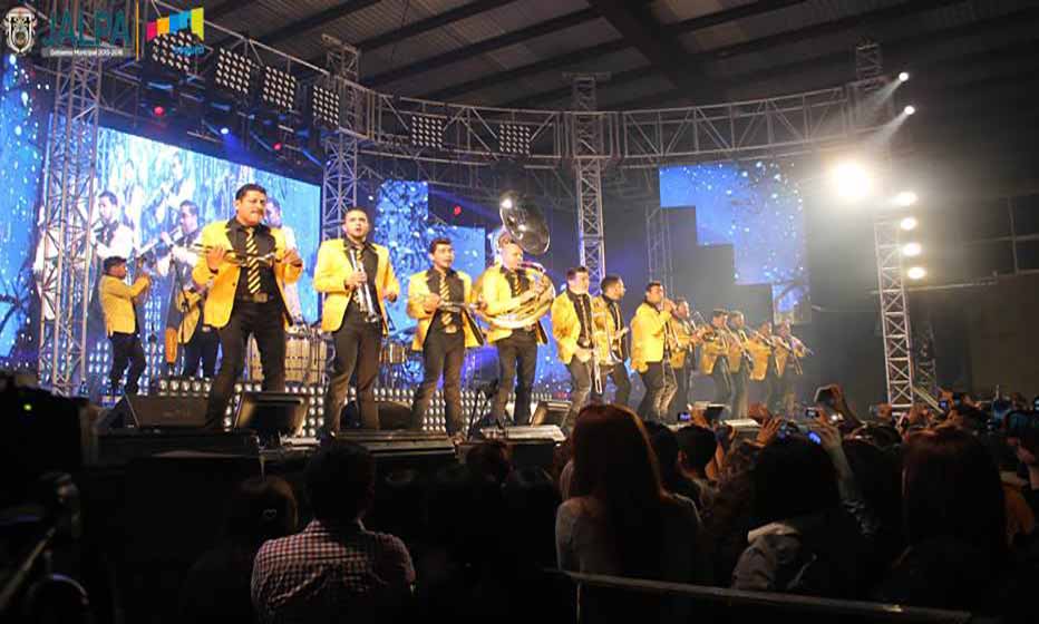 Cierra Banda El Recodo la Feria de Jalpa 2015