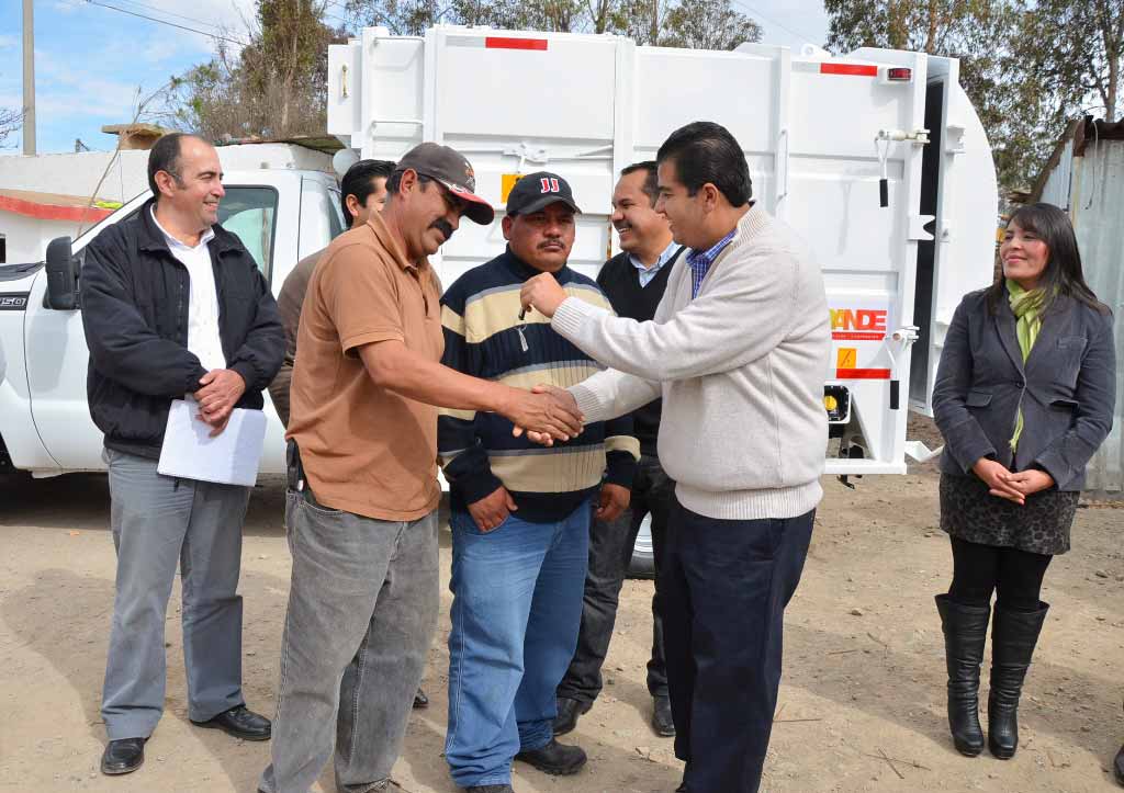 Entregan dos nuevas unidades para recolección de basura en Guadalupe