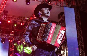 Magno cierre de la mejor feria con Calibre 50