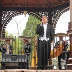 Atractivo concierto de mariachi y tenores al aire libre