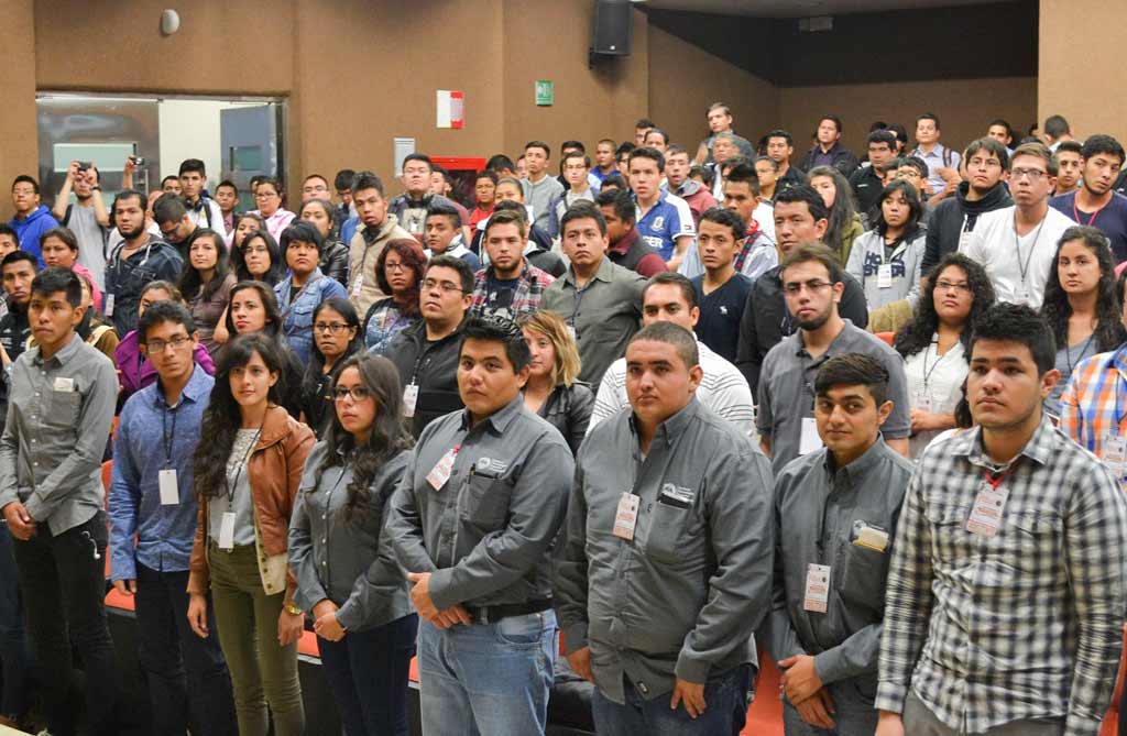 Llaman a jóvenes zacatecanos a ser actores del cambio mediante nuevas tecnologías