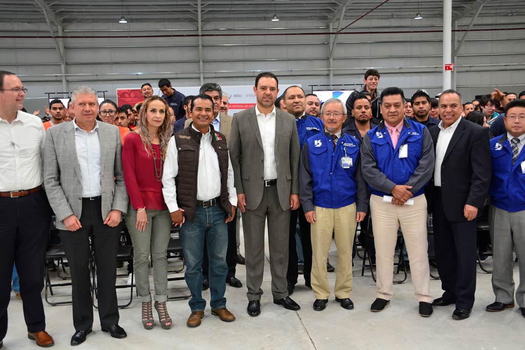 Inaugura el gobernador industria japonesa K&S en Jerez